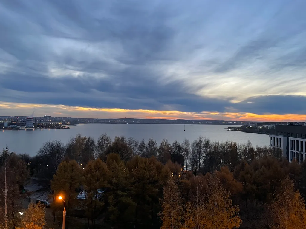 Бизнес-студия с видом на набережную