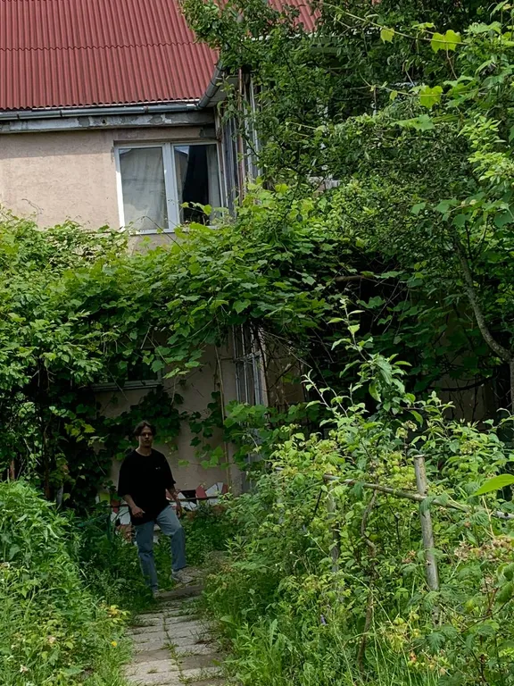 Большой дом с бассейном и диско, в ретро стиле около аэропорта Минск