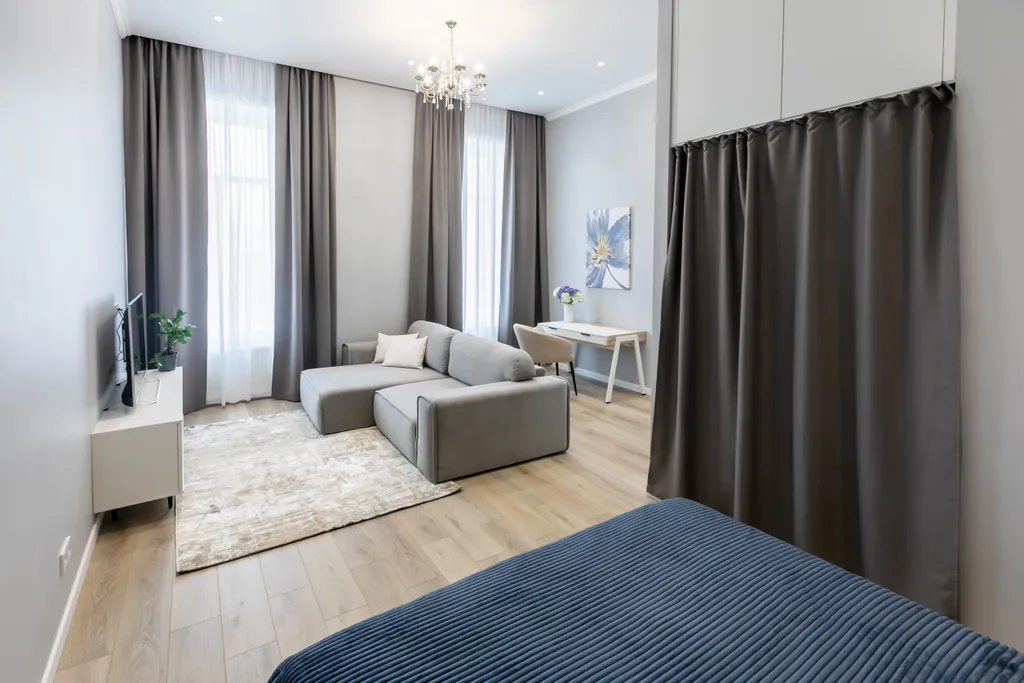 Вид на Неву, новый ремонт