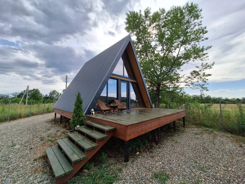 Коттедж Чудесный домик А-фрейм вблизи леса и термальных источников — аренда посуточно в Тульский