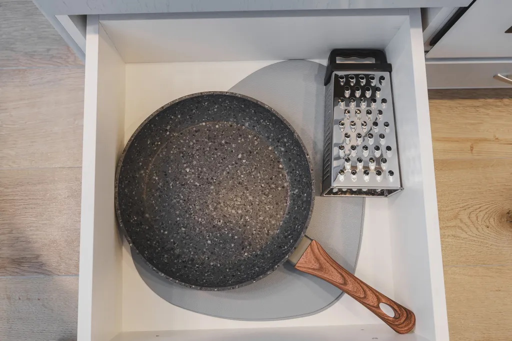 Арт Лайт Сити апартамент Хелен