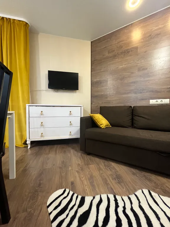 Двухкомнатная, уютная квартира