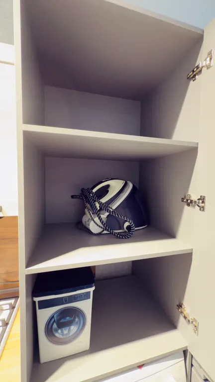 Шикарный дом с бассейном на берегу