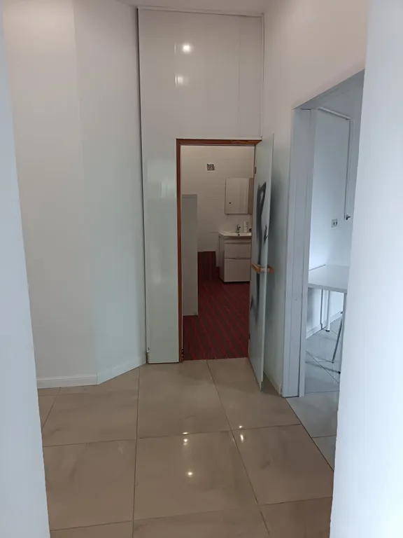 Часть жилого дома с отдельным собственным двориком