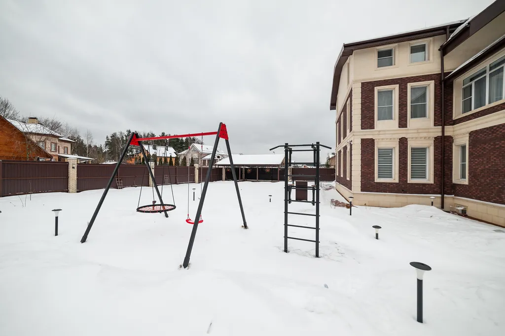 Коттедж 8-комнатный Дом — Голиково