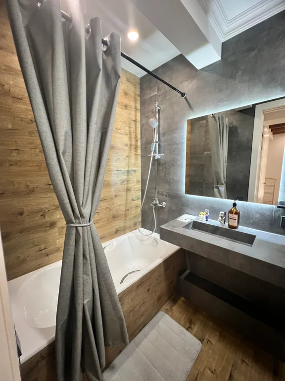 Стильная двухкомнатная квартира