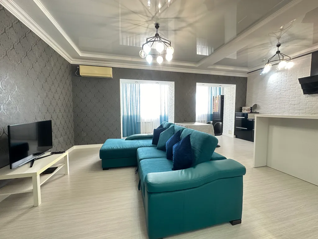 Уютная и комфортная 2-комнатная квартира у теннисного центра