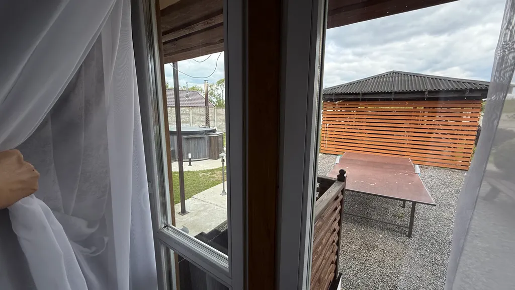 Домик у реки