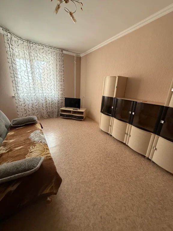 Двухкомнатная квартира возле микрохирургии глаза