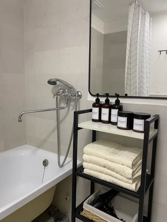 Квартира с минималистичным ремонтом в 3 минутах от ГЛК