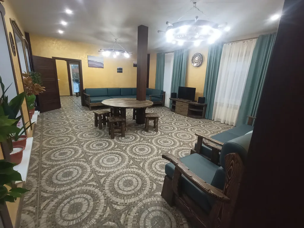 Дом Золотой