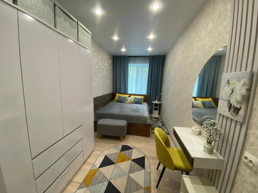 Двухкомнатная квартира на пл. Театральной