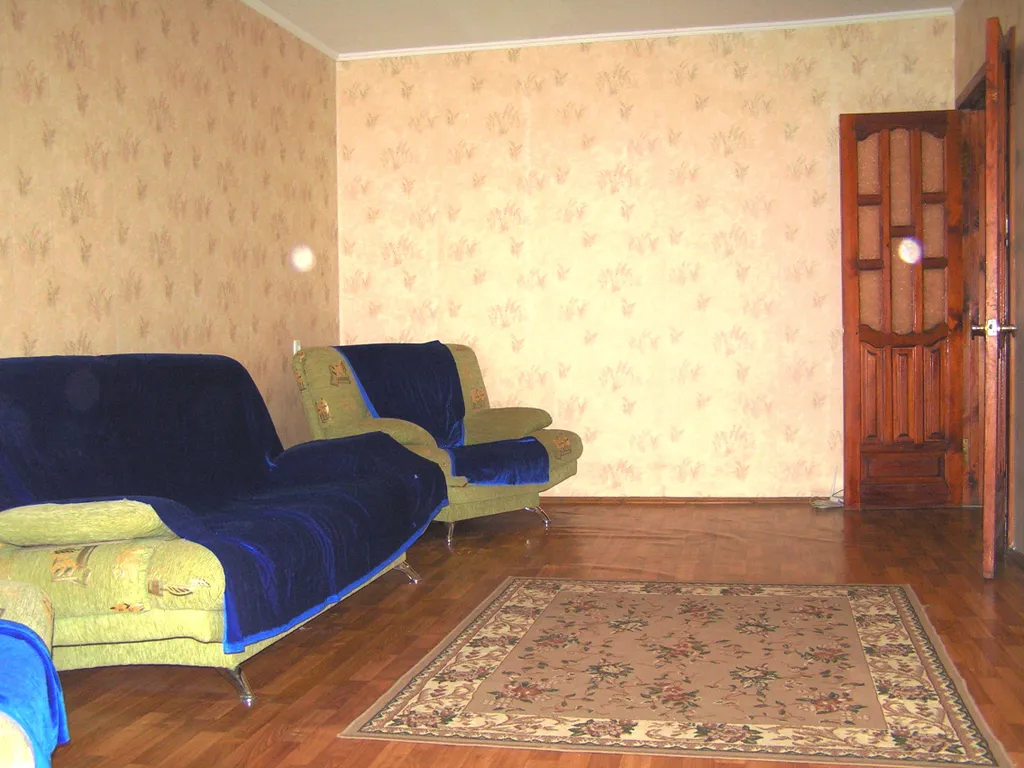 Просторная трехкомнатная квартира в самом центре