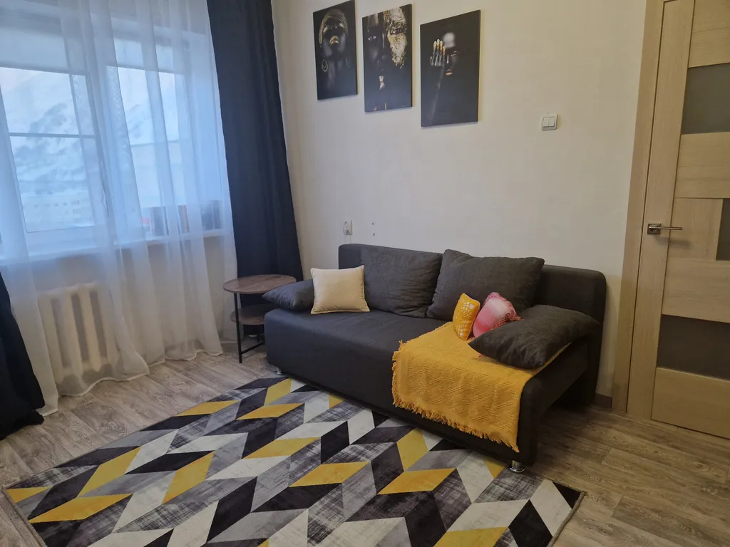 Хибины зовут! Уютное гнездышко для горнолыжников у подножия горы.