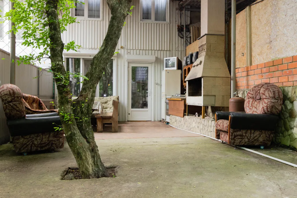 2-этажный дом в лесу в 5 минутах от моря