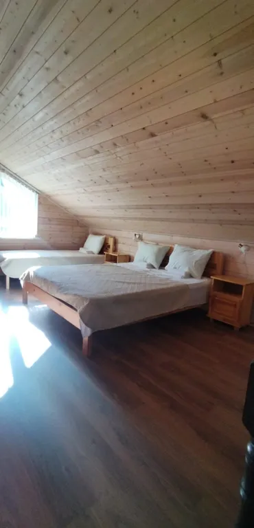 Коттедж Просторный деревянный коттедж половина дома 2 этажа 3Л — Осташёво