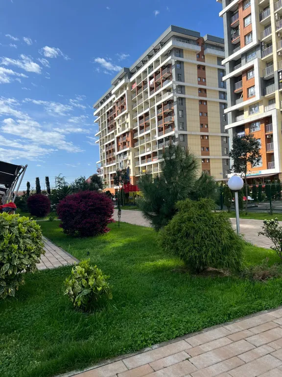 Светлая студия с шикарным видом на морской закат