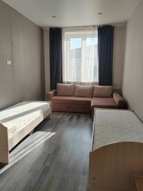 Сталинка возле вокзала в центре