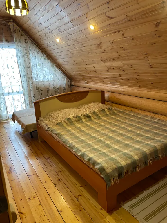 Теремок в горах бревенчатый дом и баня