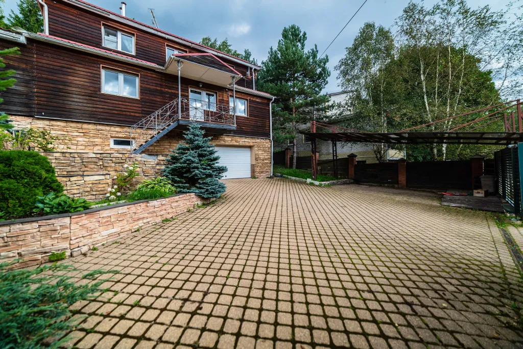 Дом в Красногорске с бассейном и сауной