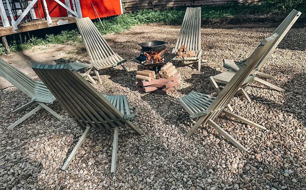 Маленький домик в лесу на Живописной улице