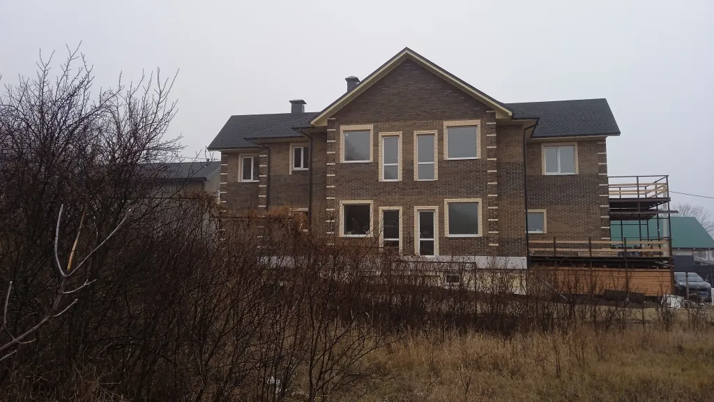 8-комнатный Дом