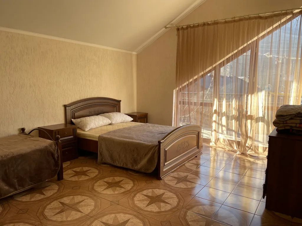 Уютный и просторный коттедж в центре поселка