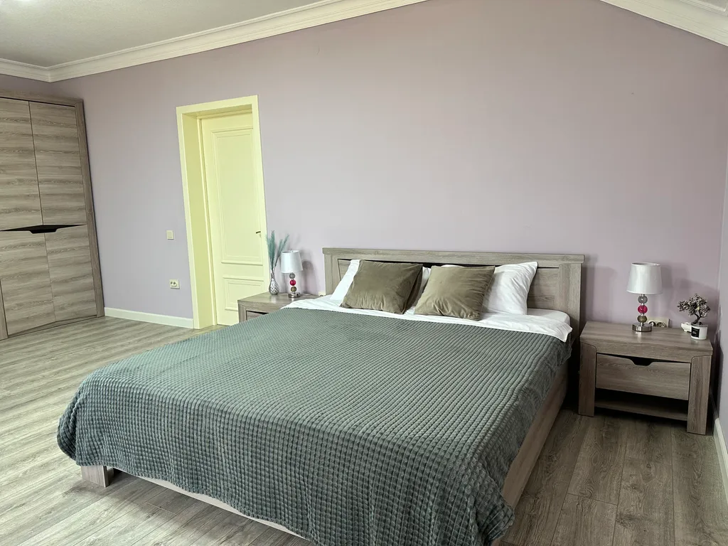 Уютный дом у моря в черте города