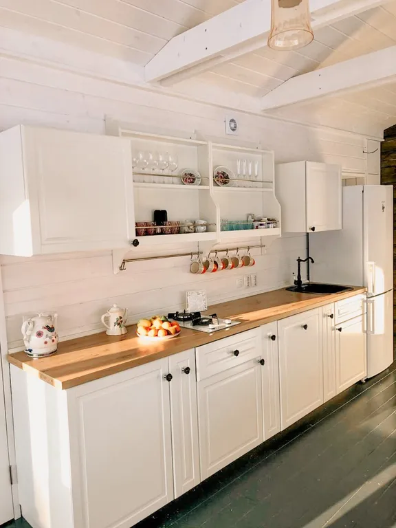 Цветочный домик с камином