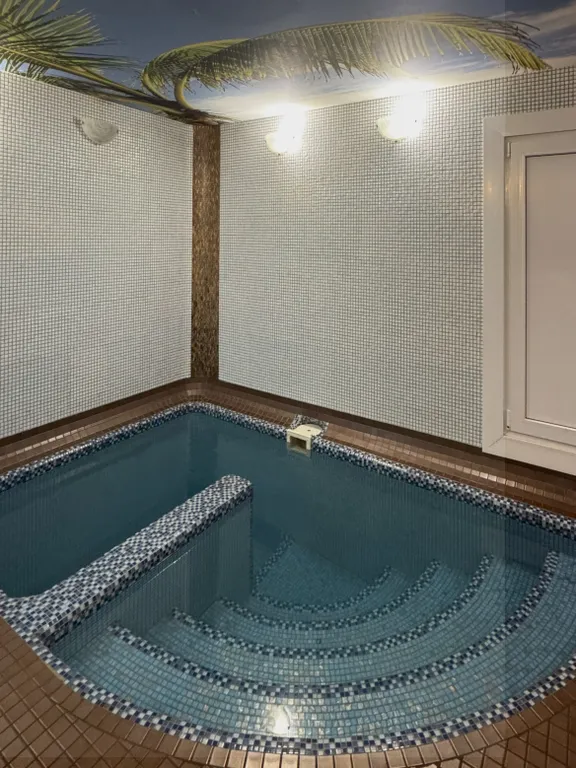 Уютный коттедж с баней и тёплым бассейном