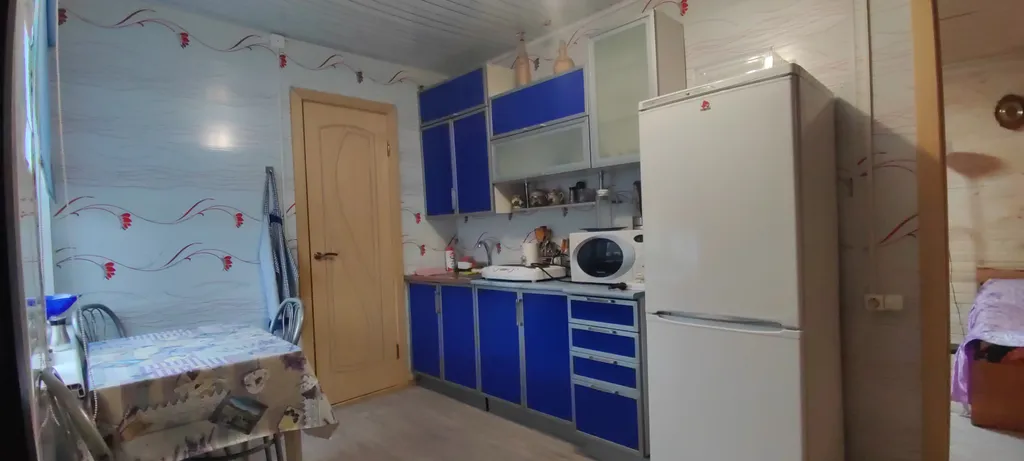 Уютный дом на живописном берегу реки Янис