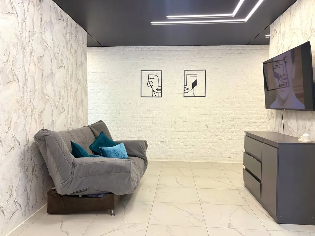 KenigApart Шикарная евротрешка в самом центре города