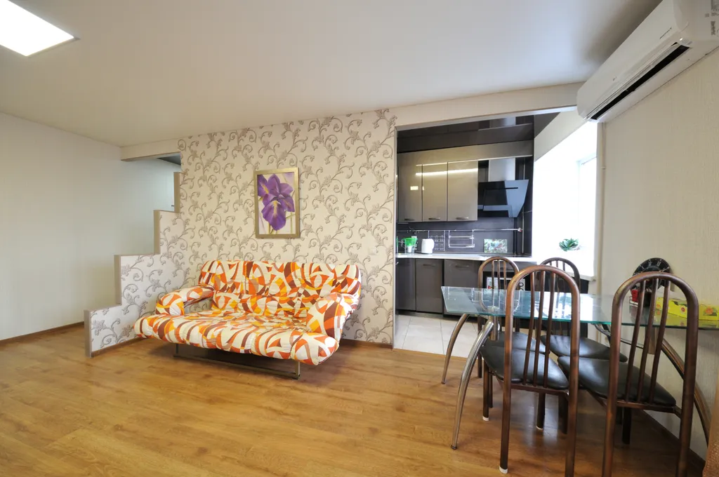 2-комнатная квартира в центре (Энергоплаза)