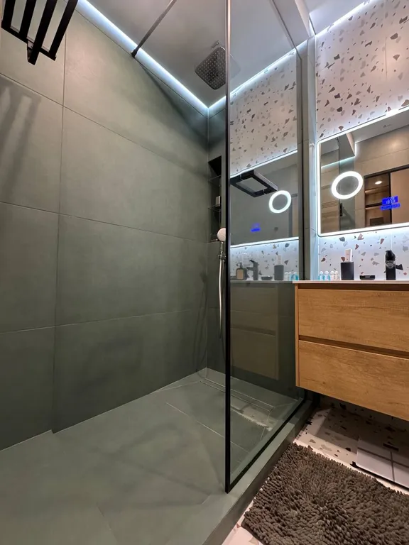 Deluxe studio NRG U-Tower