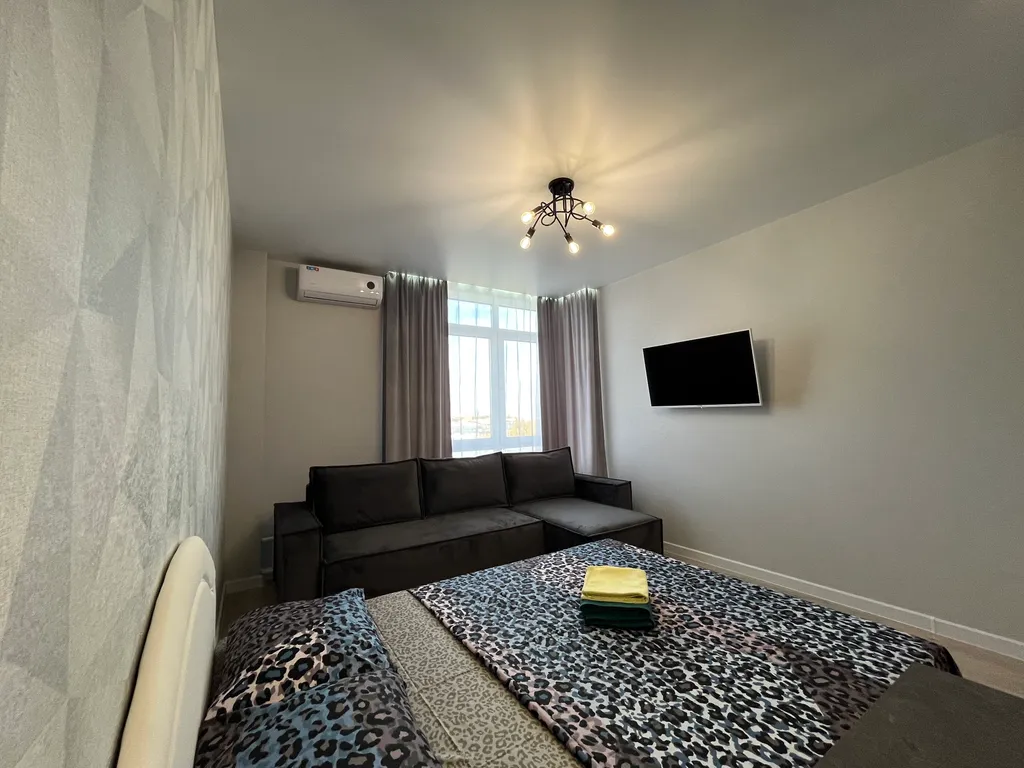 Квартира Комфотная студия в элитном доме возле Парка Ангелов — аренда посуточно в Кемерово