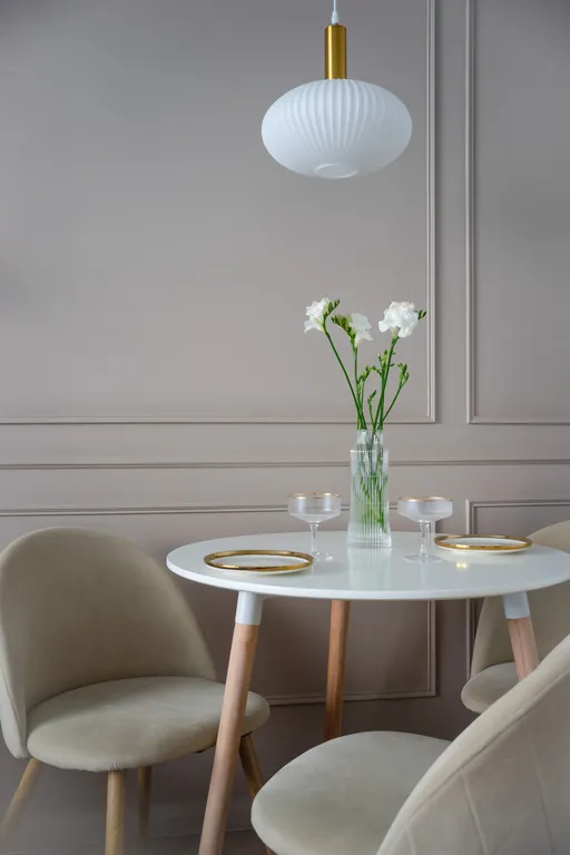 Роскошная студия Золотая с качелью и ванной