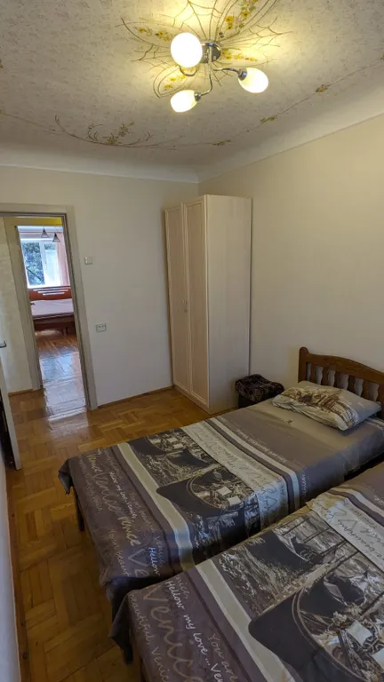 Трёхкомнатная квартира с двумя раздельными спальнями и залом