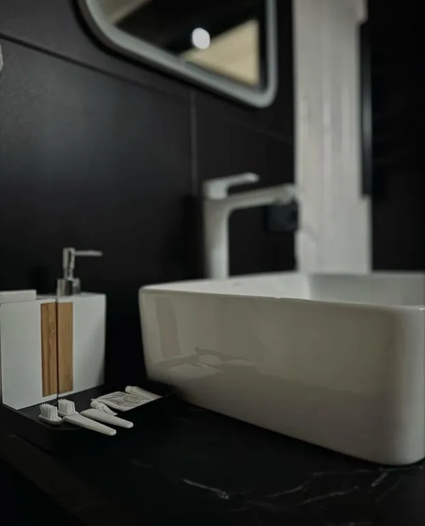 Уютный треугольный дом в 25 км от Минска с горячей купелью в лесу