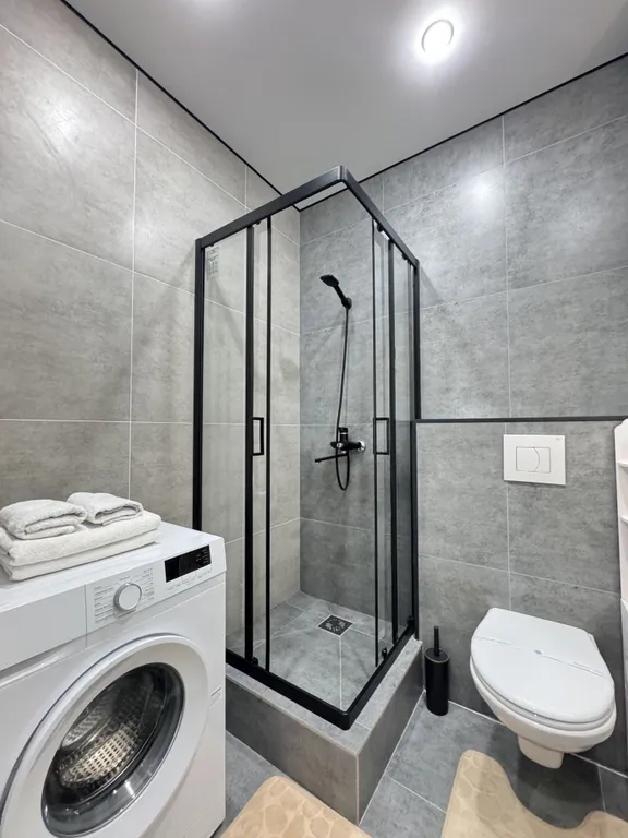 Евродвухкомнатная квартира с дизайнерским ремонтом