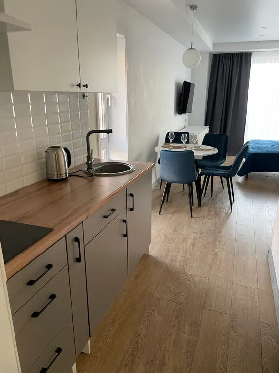 Студия с видом на море в новом доме недалеко от центра