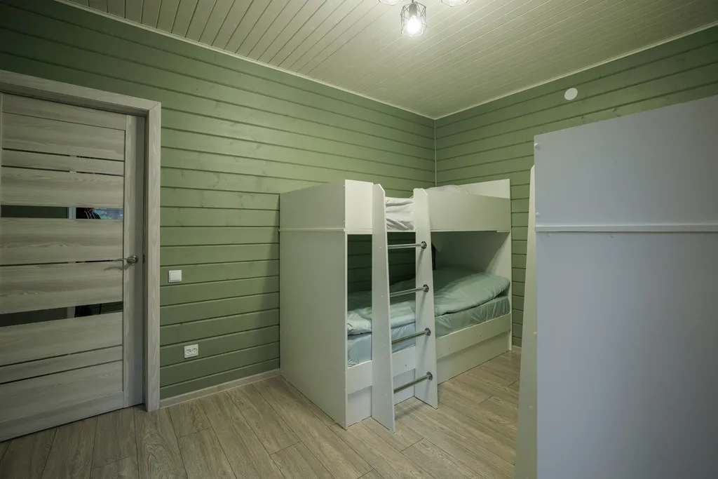 Коттедж с собственным пирсом и террасой на берегу Ладоги