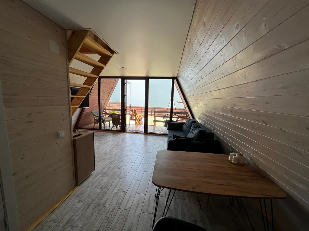 Домики у моря