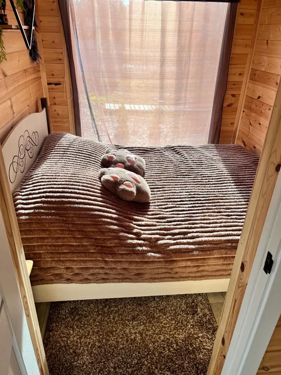 Домик с чаном в лесу