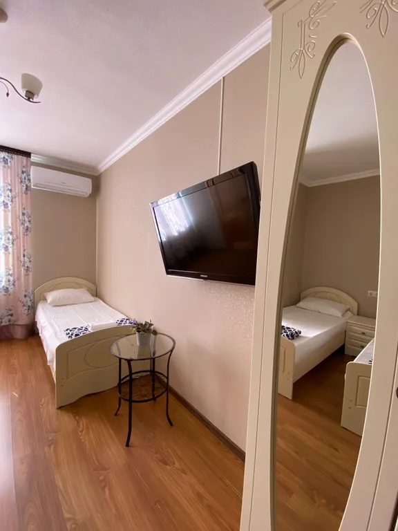 Номер на троих с раздельными кроватями