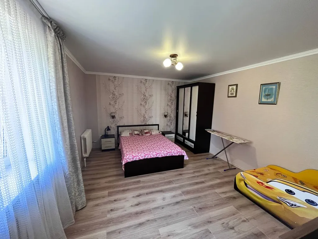 Квартира Семейный номер на первом этаже — аренда посуточно в Ейск