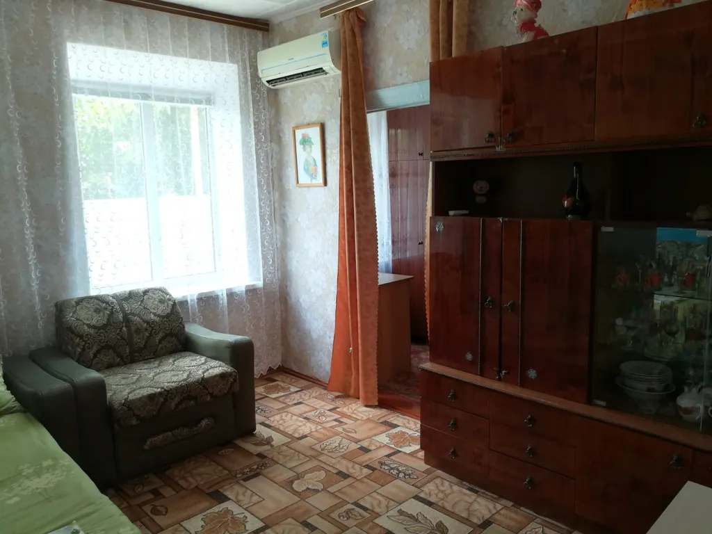 Утопающий в зелени уютный дом