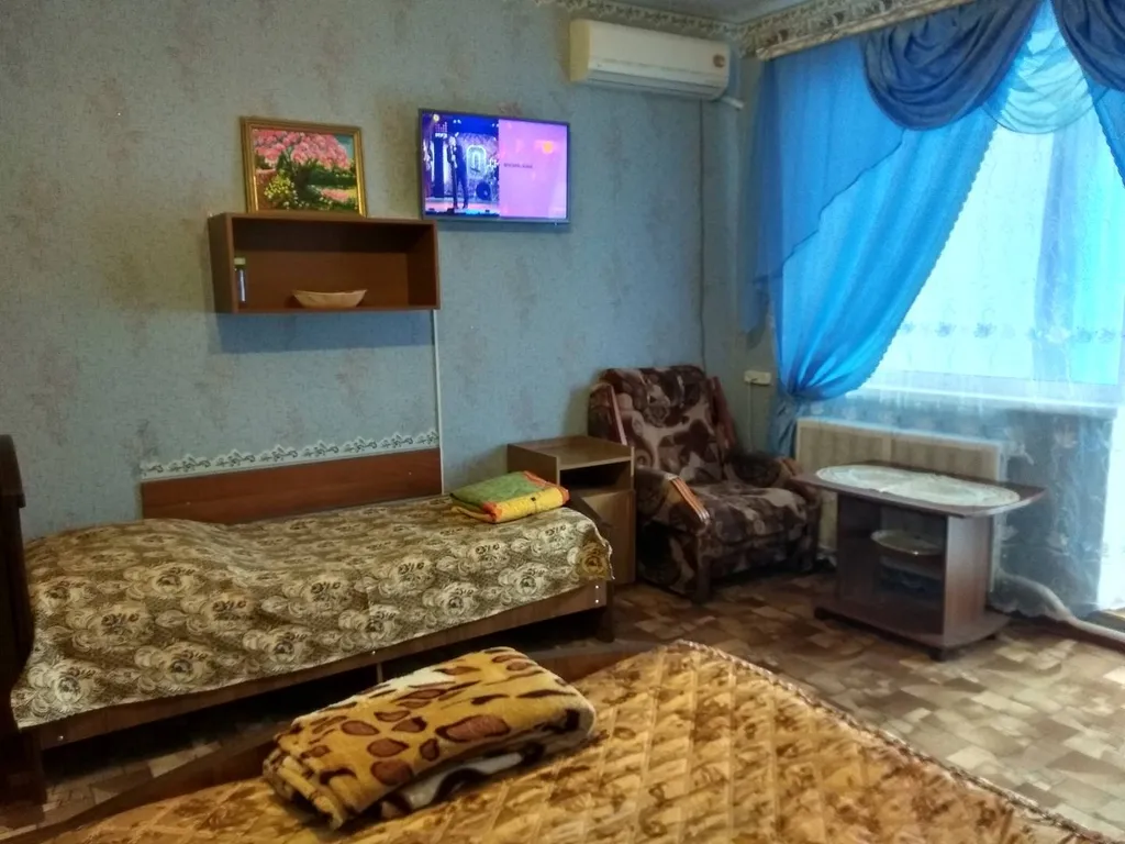 Квартира Уютный семейный номер с балконом — аренда посуточно в Кабардинка