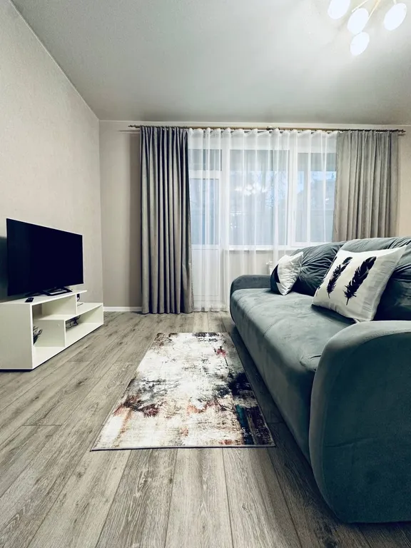 Светлая уютная квартира на популярной набережной реки Ангары