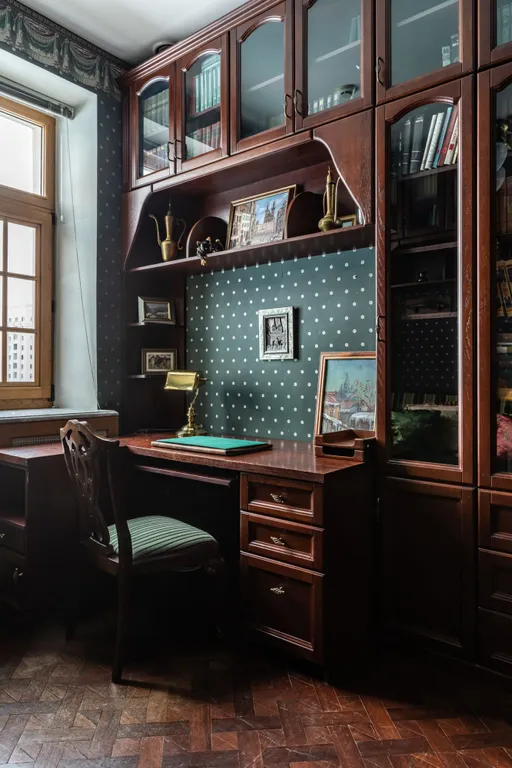 Квартира 4-комнатная квартира в центре с собственной парковкой — Москва