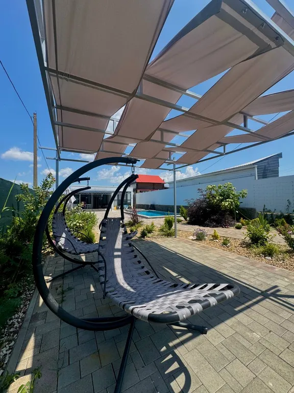 Загородный дом с бассейном